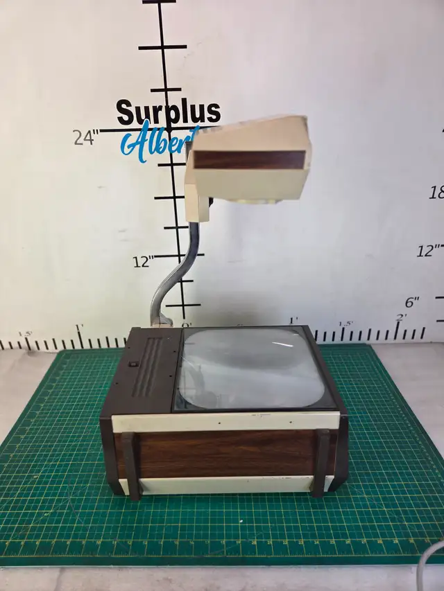 Vintage 3M Overhead Projector - Photo 3