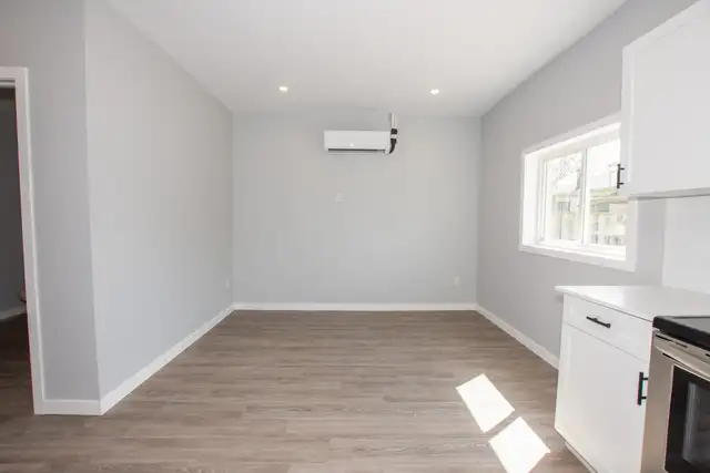 54 Trelawn Parkway, Welland - 1 Bedroom Detached Apartment - Photo 4