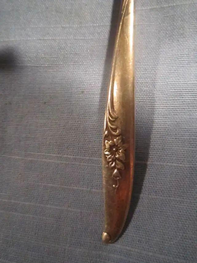 #55-139A  MAGIC MOMENT silverware set for 4