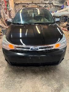 Freshly Safetied 2010 Ford Focus 147,000 kms!