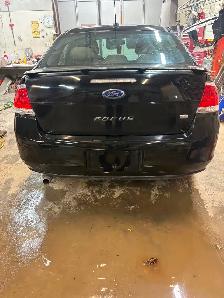 Freshly Safetied 2010 Ford Focus 147,000 kms! - Photo 5