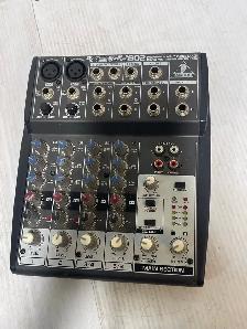 Behringer Xenyx 802 - Photo 2