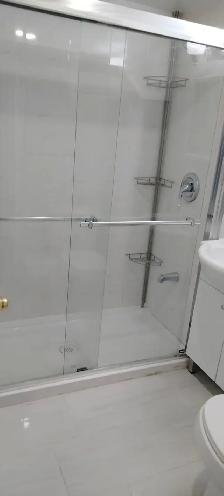 SHARING/PRIVATE  ROOMS,GIRLS ,LEGAL BASEMENT APRIL 01 - Photo 5