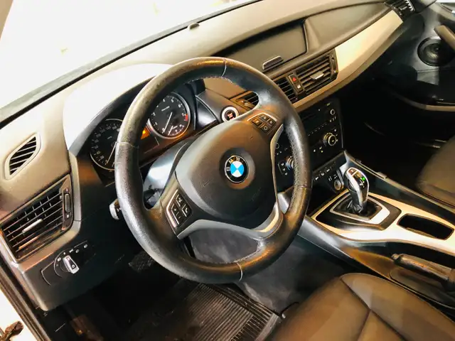 2014 BMW x1 AWD 28i ECO/ 98,000 KM/ TOIT PANO/ COMME NEUVE/ UN V - Photo 7