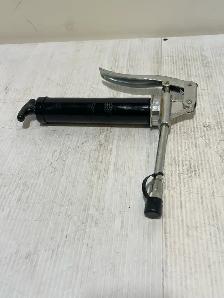 Grease Gun - Photo 2