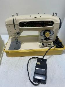 Nelco Super Deluxe Sewing Machine - Photo 9