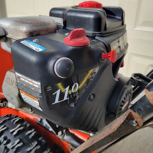 ARIENS S8  24''…. Snowblower - Photo 4