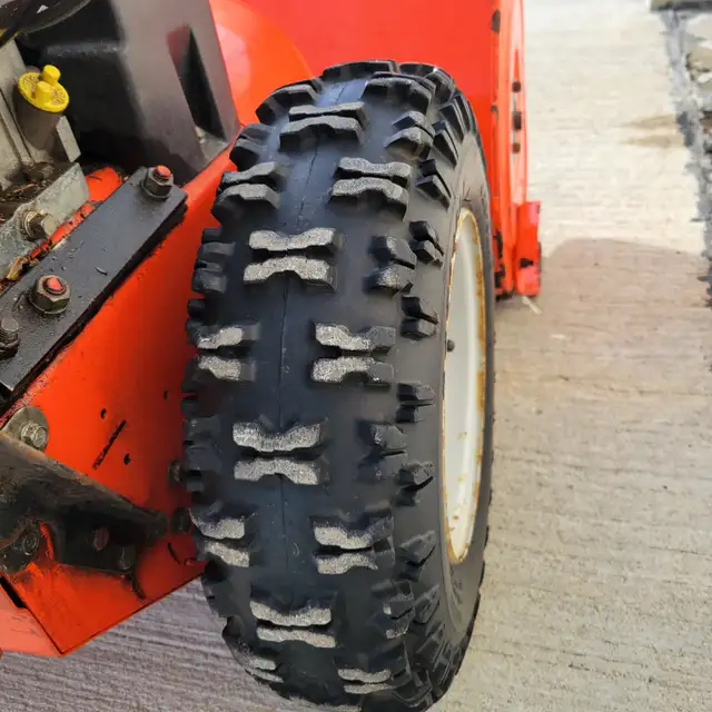 ARIENS S8  24''…. Snowblower - Photo 7