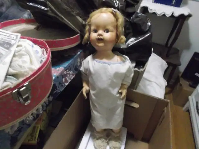 Vintage Dolls X2   Clothes