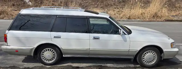 Toyota Crown RoyalSaloon 1999 RHD - Photo 3