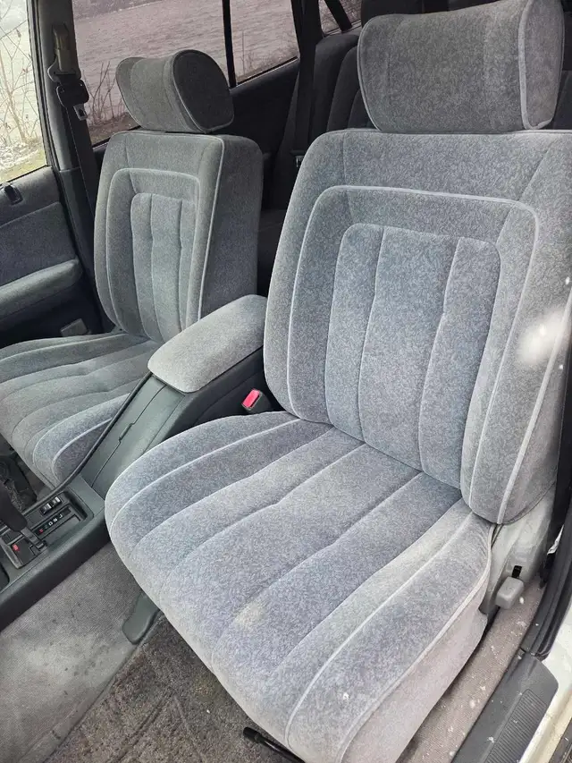 Toyota Crown RoyalSaloon 1999 RHD - Photo 6