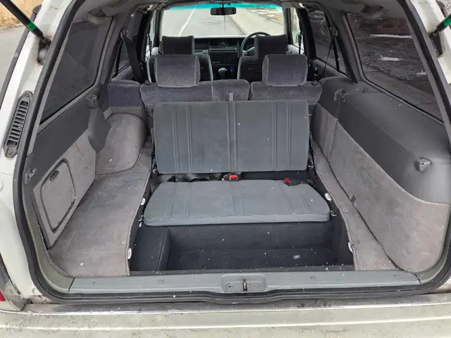 Toyota Crown RoyalSaloon 1999 RHD - Photo 9