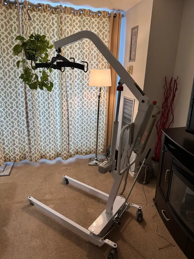 DRIVE MEDICAL HOYER PATIENT LIFT NEW UNOPENED BOX