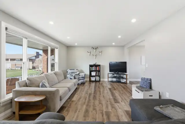 3 bed, 2 bath, updated home for sale in Port Colborne - Photo 5