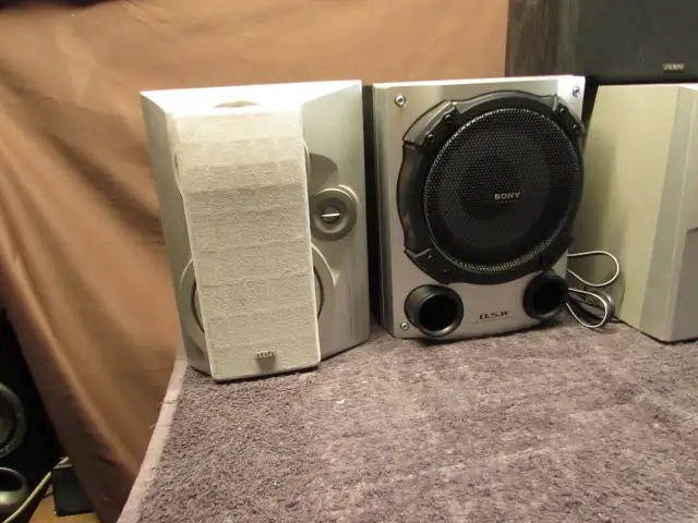 Home Audio 6 speaker surround sound set with powered sub woofer - Photo 9