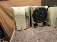 Home Audio 6 speaker surround sound set with powered sub woofer - Photo 9