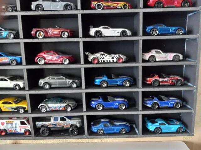 Hot Wheels  MOPAR Action Collection, 100 cars total - Photo 7