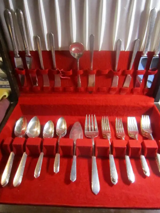 #146  BERKLEY SQUARE silverware set for 4, Monogramed 'K' - Photo 2