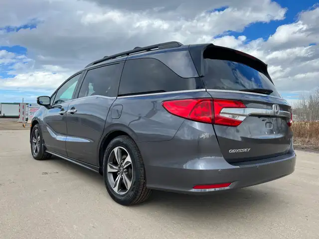 2018 Honda Odyssey EXL - Photo 2