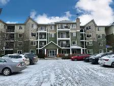 2 bed 2 bath corner unit condo in the west for sale - Photo 8