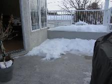 Sunny Two Bedroom Apartment for Rent - Photo 2