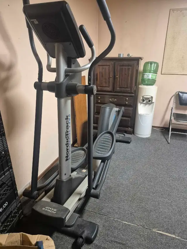 Elliptical Free - Photo 2