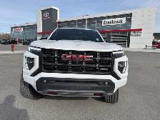 2024 GMC Canyon AT4 Crew Cab 4X4 pickup has just 28,394 km - Photo 8