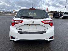 2019 Toyota Yaris LE Hatchback UNIQUE UNIT / MANUAL/ VERY LOW KM - Photo 4