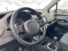 2019 Toyota Yaris LE Hatchback UNIQUE UNIT / MANUAL/ VERY LOW KM - Photo 9
