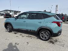 2024 Kia Seltos LX REFRESHED STYLING ( GREEN EXTERIOR ) - Photo 3