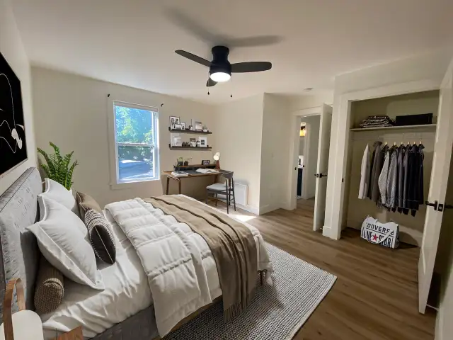 Downtown C'Town 3 BDRM, 1.5 Bath Beautifully Renovated Townhouse - Photo 4