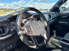 2023 Toyota Tacoma 4WD DBL AT SB - Low Mileage - Photo 9