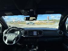 2023 Toyota Tacoma 4WD DBL AT SB - Low Mileage - Photo 10