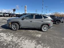 2025 Hyundai Tucson Preferred AWD LOW MILEAGE WITH A NEW BREATHT - Photo 2