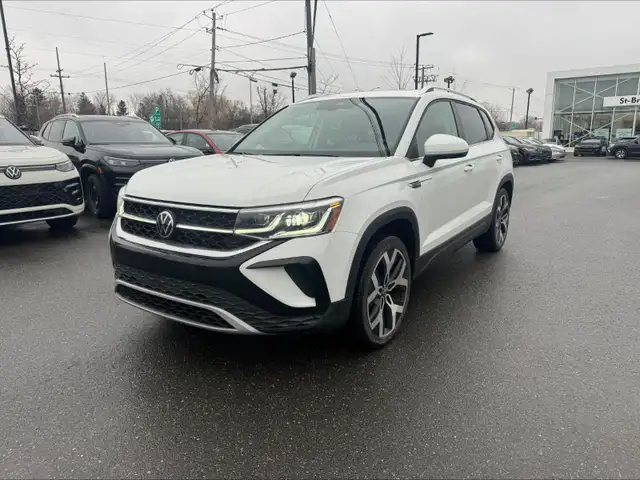 2022 Volkswagen Taos Highline | Toit ouvrant | Cuir | Navi | App