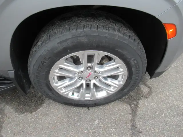 2023 GMC Yukon XL SLT | One Owner | Grey Leather | Pano Roof | N - Photo 5