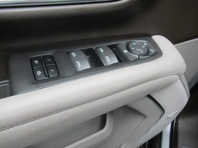 2023 GMC Yukon XL SLT | One Owner | Grey Leather | Pano Roof | N - Photo 22