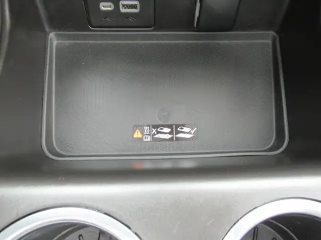 2023 GMC Yukon XL SLT | One Owner | Grey Leather | Pano Roof | N - Photo 30