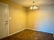 College Park 2 Bedroom - Photo 4