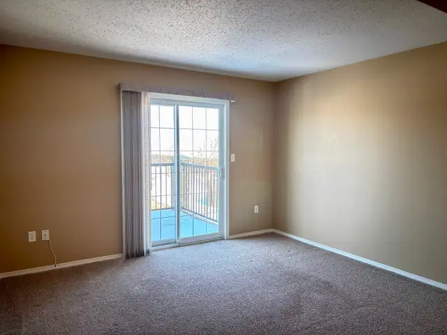 College Park 2 Bedroom - Photo 5