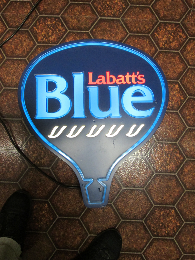 LABATT BEER SIGN