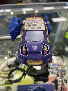 Transformers Grabuge Figure @Cashopolis!!