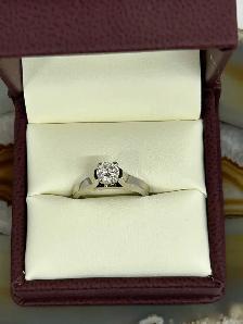 Solitaire Round Brrilliant Cut Diamond Ring