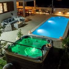 3 PUMP BENCH HOT TUB - Photo 3