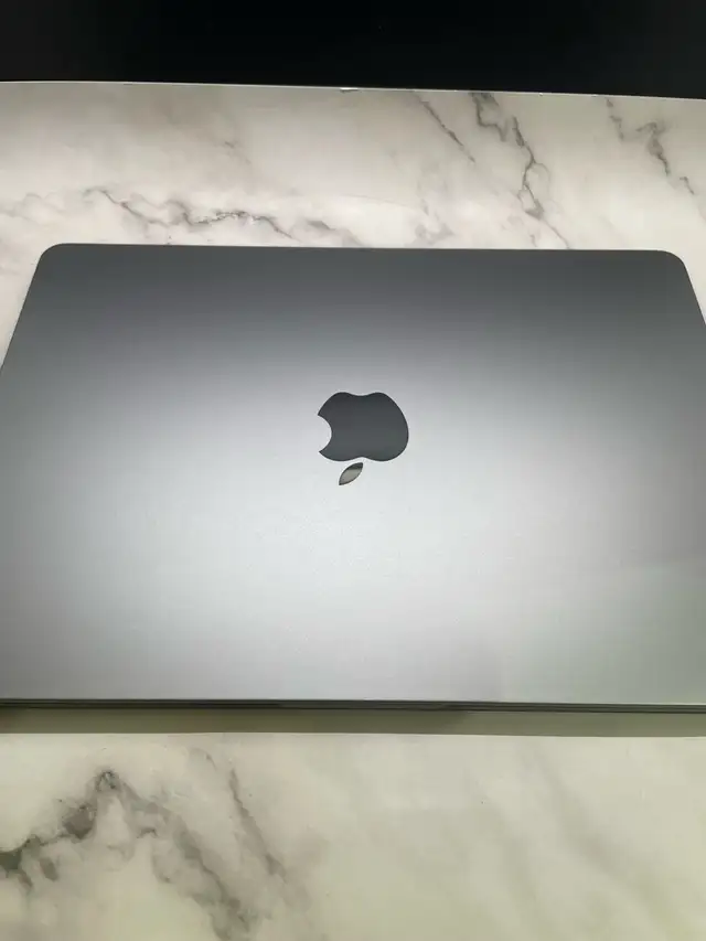 MacBook Air M2 Silver