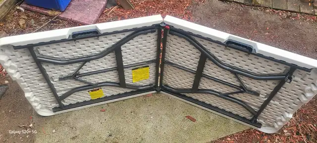 Folding Table, 6 foot, GREAT DEAL, Only $40