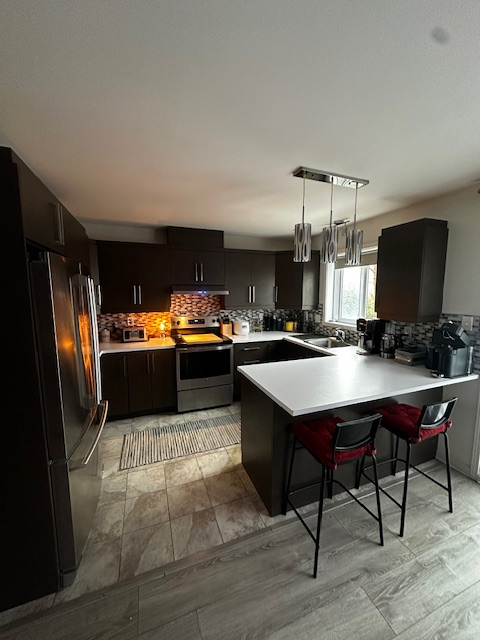 Luxury Townhouse-Style Condo for Rent  Brossard L - Photo 2