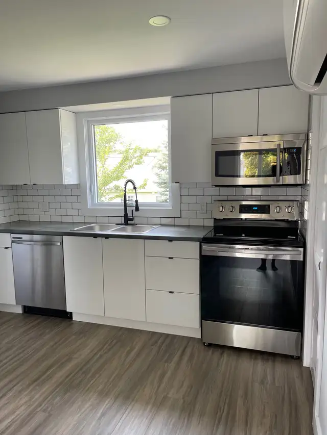 Modern 1BR Waterfront Suite on Niagara Blvd - Parking and Water - Photo 4