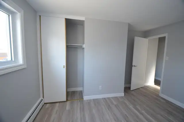 North End 2-Bdrm Quiet Building - Avail now or May - 567 Ontario - Photo 6