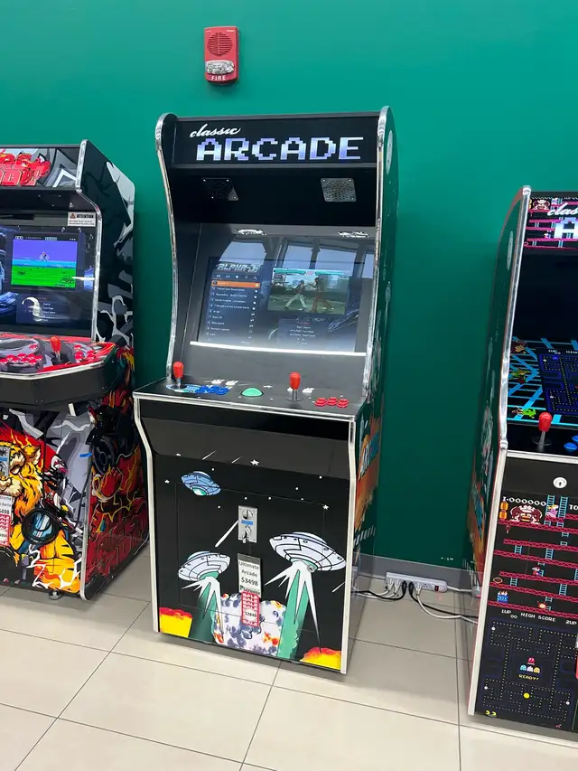 Sit Down Cocktail Arcade With Over 700 Games - Photo 6